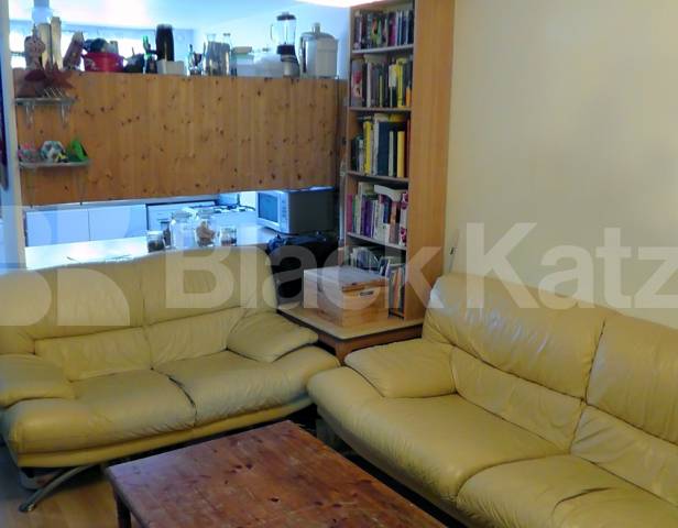 			NEW INSTRUCTION, 2 Bedroom, 1 bath, 1 reception Ground Floor Flat			 Halsmere Road, Camberwell